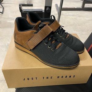 NoBull Lifters. Black with brown leather. Size 8.5 (women’s)